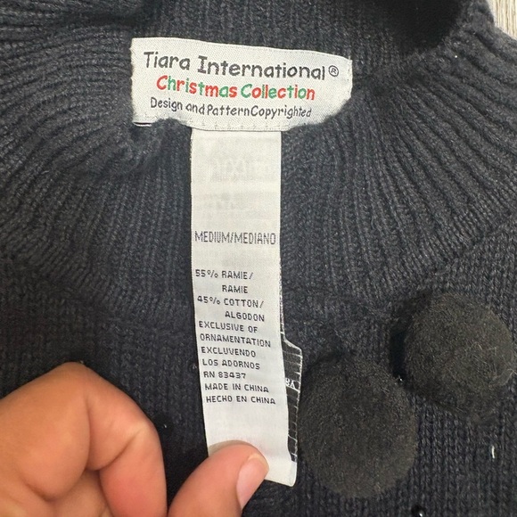 Christmas collection Black Cardigan with Red Bird Embroidery - Picture 7 of 12